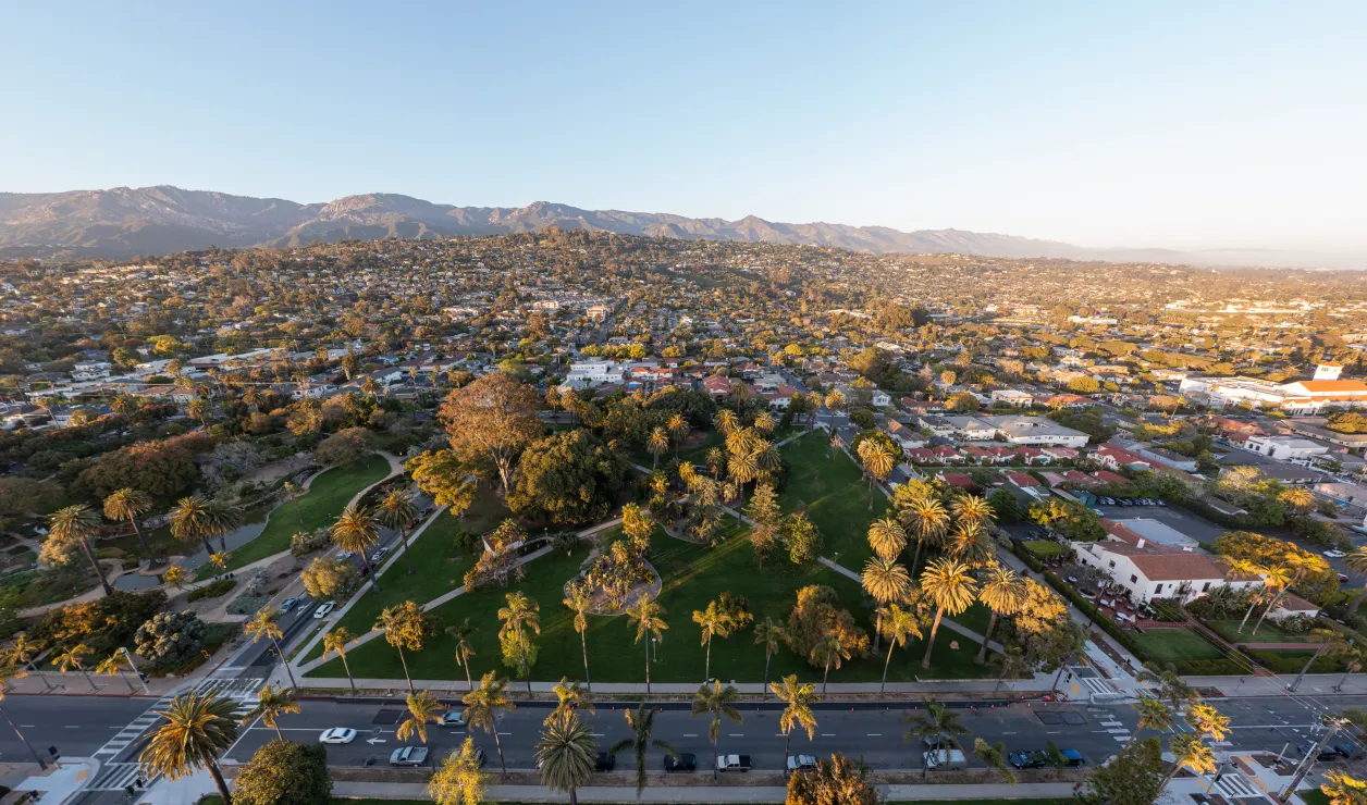 Alameda Park Aerial View of Mountains and Riviera