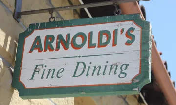 Arnoldi's Café sign