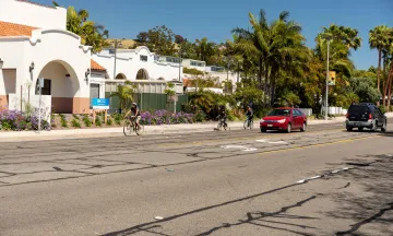 Cliff Drive road between Oliver and Meigs Roads