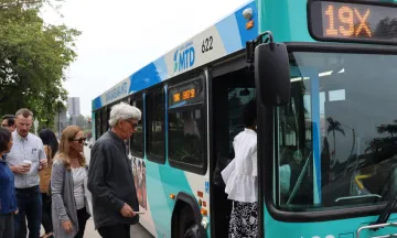 Passengers boarding the Santa Barbara MTD 19X Express Bus.