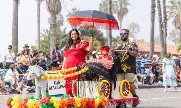 Photo from Children's Fiesta Parade, 6th Generation Family of Three 