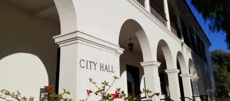 City Hall steps and entrance at De la Guerra Plaza