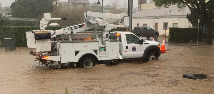 Truck Stuck in Flooding waters January 9 2023 near mission creek