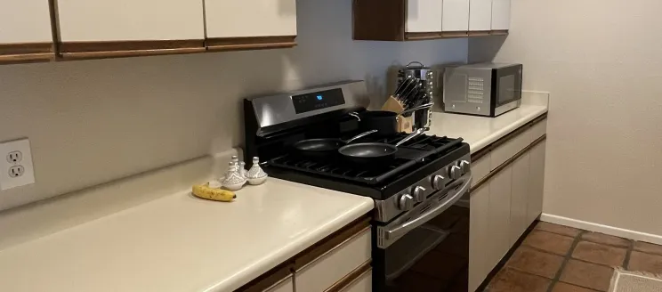 3570 Modoc Kitchen and Stove