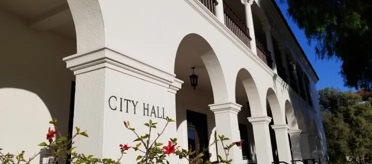 Santa Barbara City Hall, De la Guerra Plaza entrance