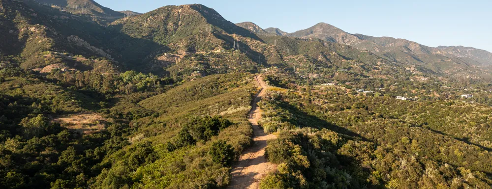 Aerial view of Parma Park train heading up the mountain.