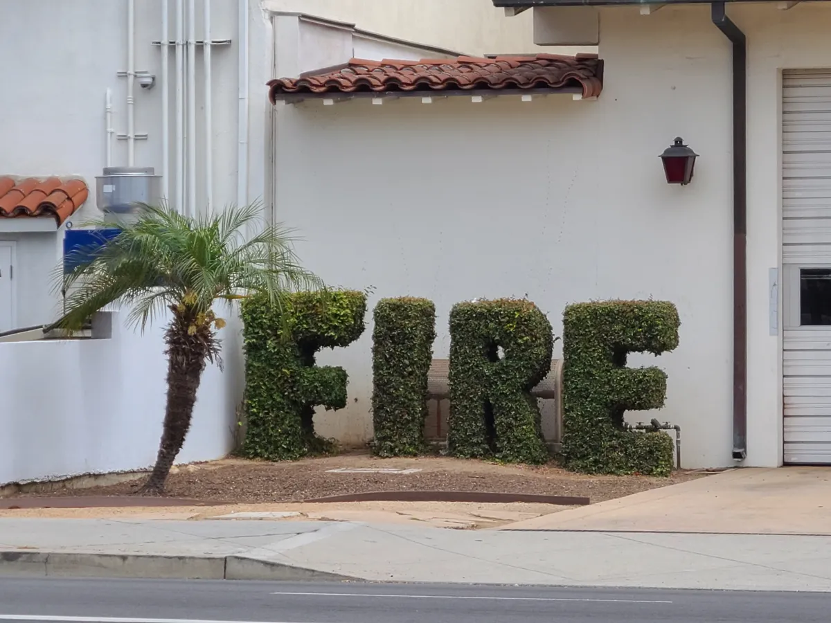 Fire hedge sign