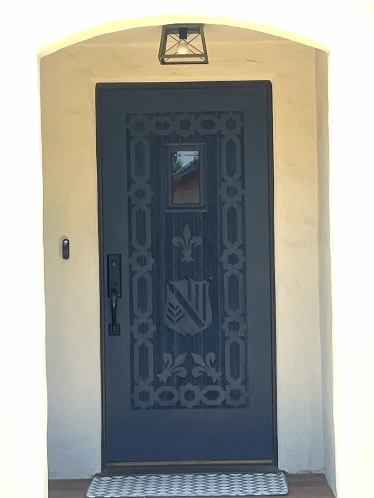 front door 825 West Pedregosa Street