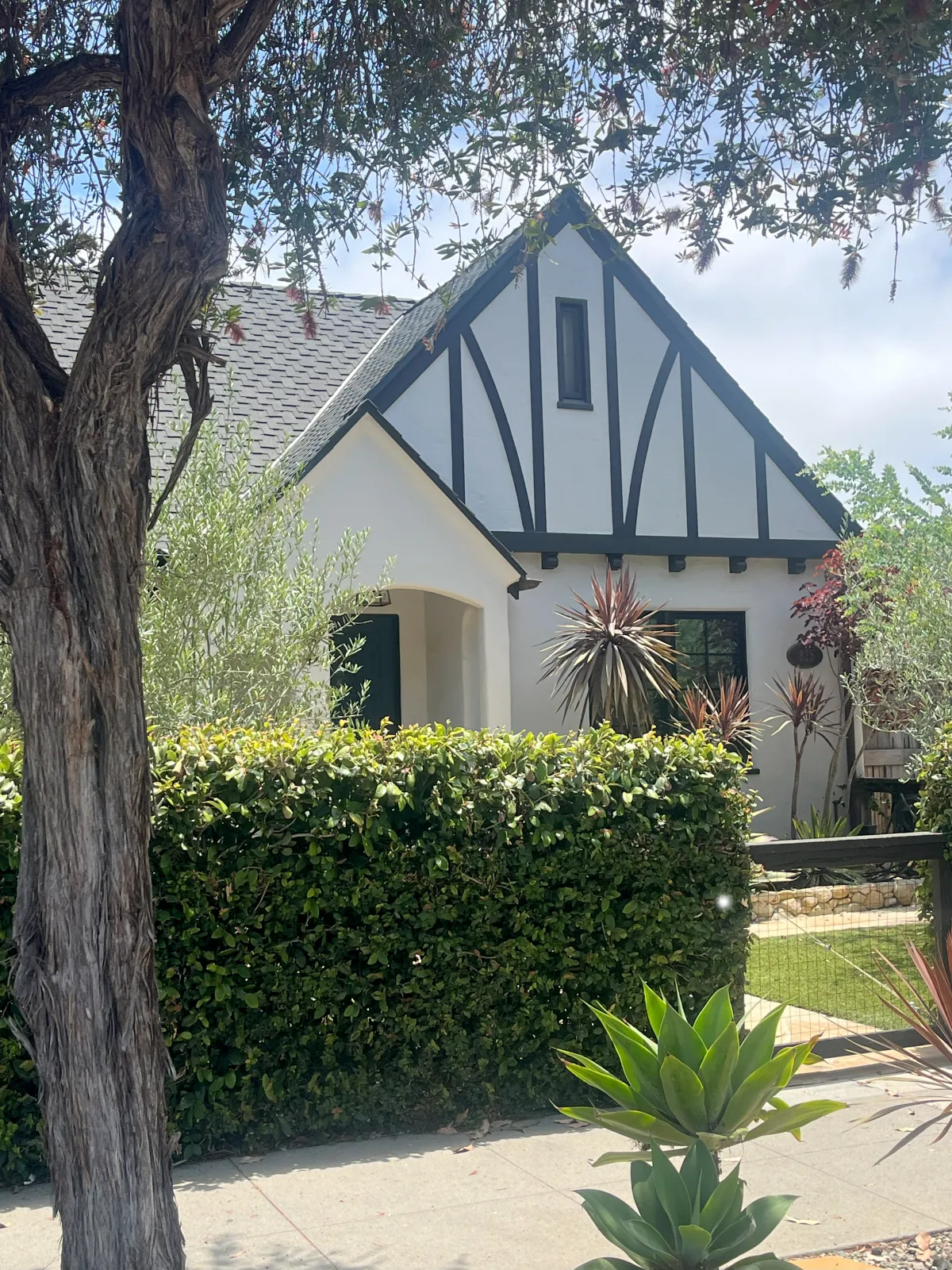 street view looking at front of 825 West Pedregosa Street